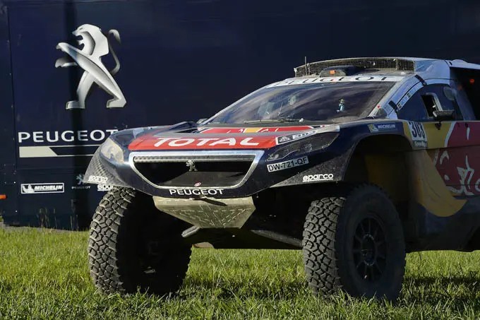 dakar rally 2016 peugeot rx 680