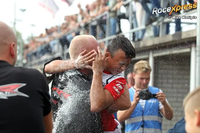 dani van ruiten en ramon rietveld champagne