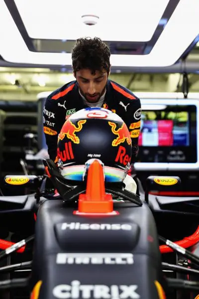 daniel ricciardo bahrein test 1 1