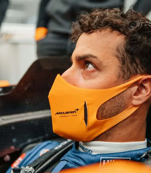 daniel ricciardo mclaren seat fit