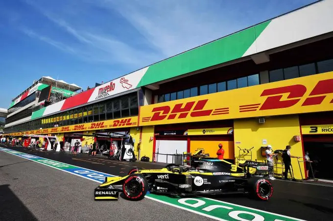 daniel ricciardo mugello pits