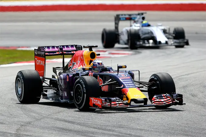 daniel ricciardo sepang 2015