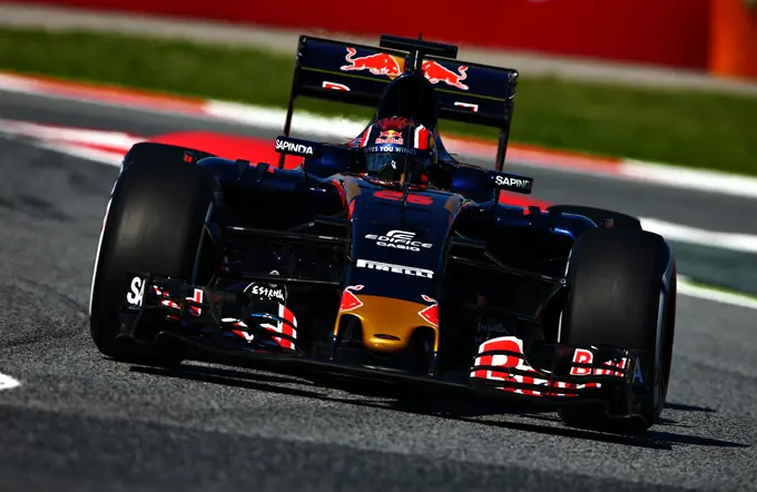 daniil kvyat toro rosso f1