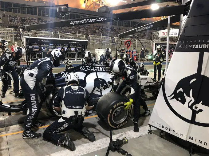 daniilkvyat pitstop bah