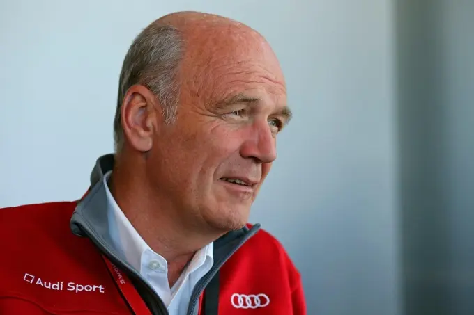 dr wolfgang ulrich