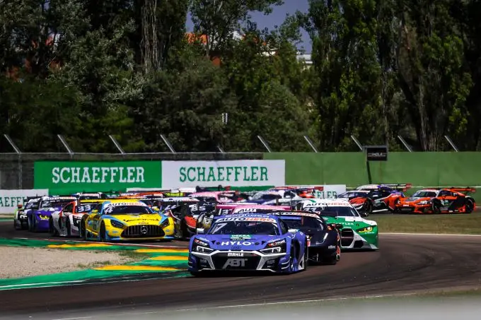 dtm zondag imola riccardo feller triomfeert c6b2d759 a45e 9bd2 12d2 e2ec68fe7529