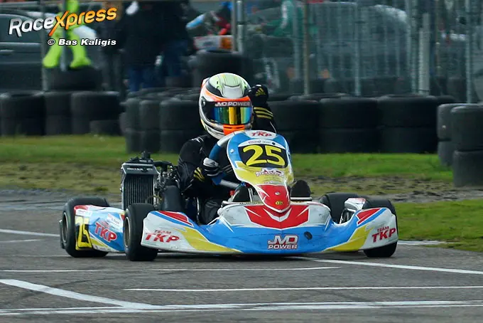 dylan buys rotax max junioren rx 680 717h5295a
