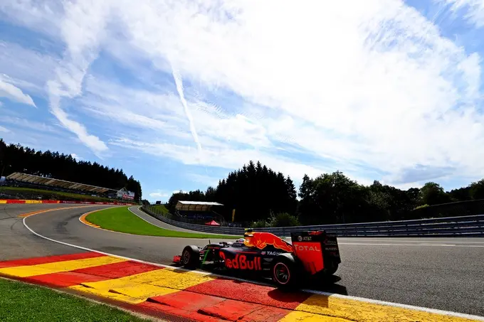 eau rouge spa francorchamps max verstappen f1 rx