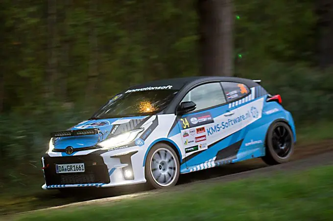 eduard eertink wierden in actie met de gr yaris in de eurol hellendoorn rally van vorig jaar 230908