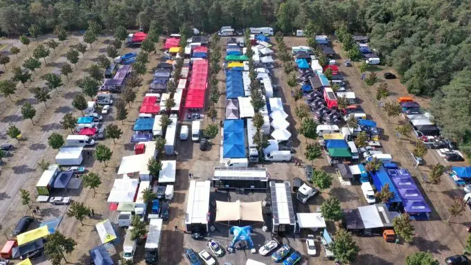 ehr 2023 pb004 het servicepark biedt een kleurrijk spektakel 230510
