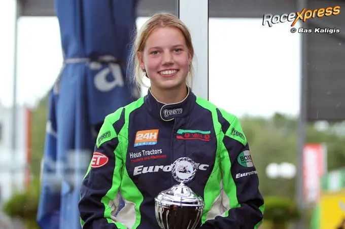 emily de heus verslaat veel jongen en pakt podium c014087