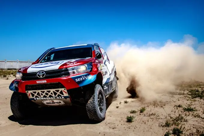 erik van loon qatar baja