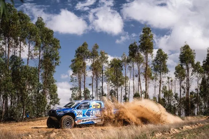 erik van loon toyota hilux