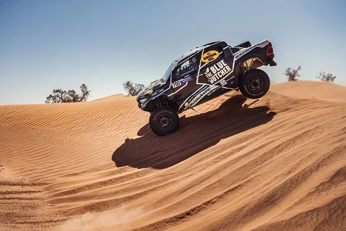 erik van loon toyota hilux rx680