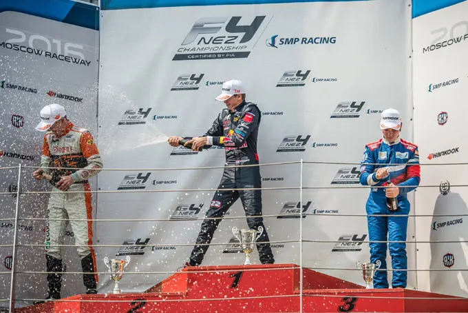 f4 podium moskou rx
