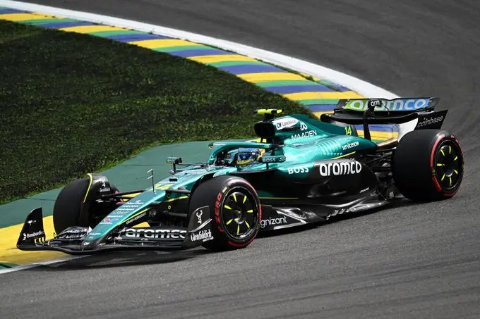 fernando alonso aston martin aramco formula oney team