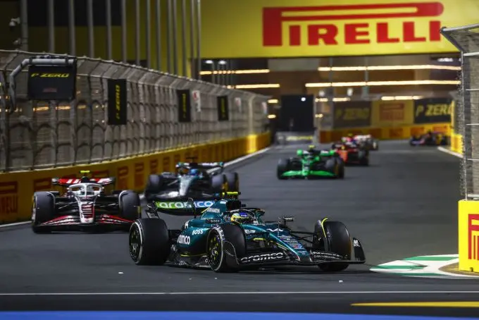 fernando alonso jeddah p5