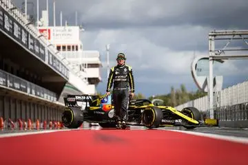 fernando alonso test barcelona 2020