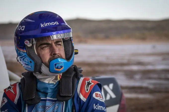 fernando alonso toyota hilux 1