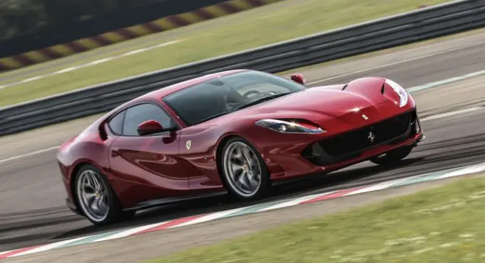 ferrari 812 superfast v12