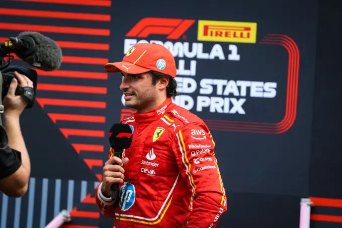 ferrari carlos sainz a0f45362 3fcc 42e8 adb5 8332e2a3ed17