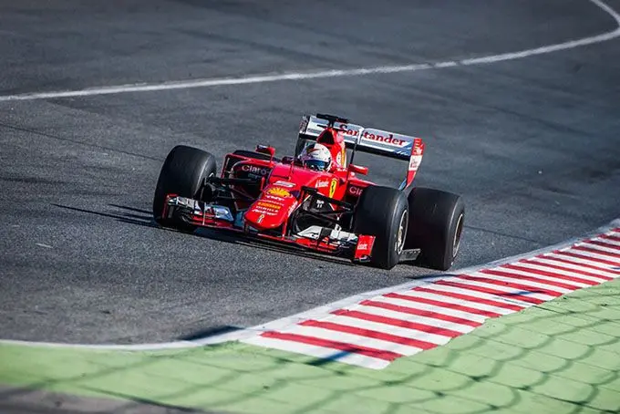 ferrari f1 test vettel pirelli rx 680