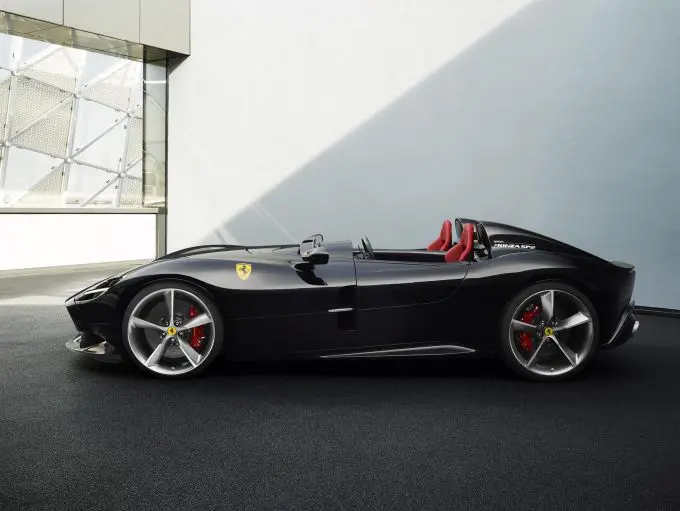 ferrari monza sp2 mooiste supercar van 2018 foto 3