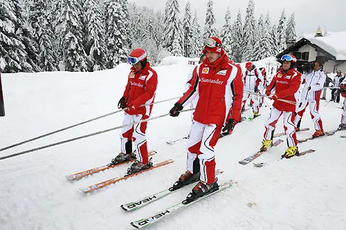 ferrari op de ski in madonna di campiglio rx 500