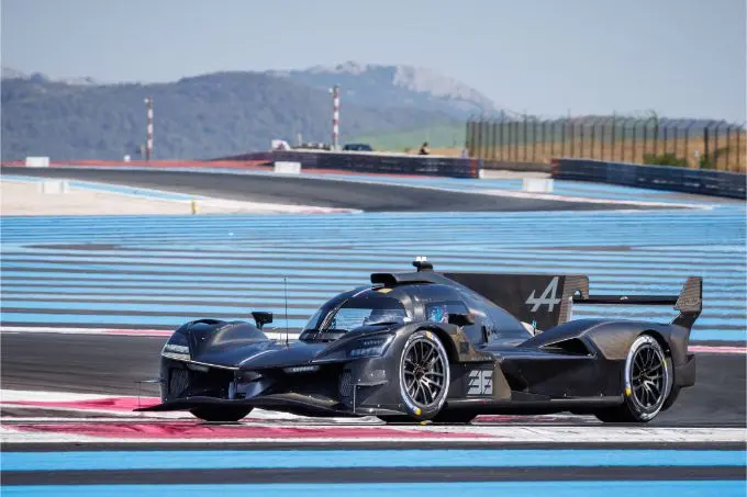 first runs for the alpine a424 at le castellet 55
