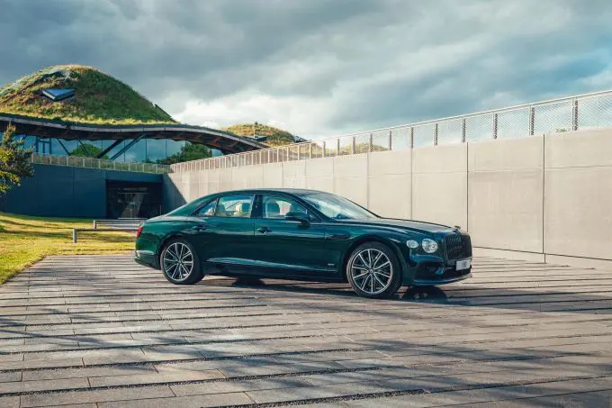 flying spur hybrid 1