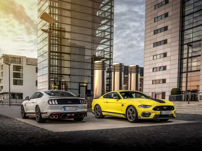 fordmustangmach1 fighterjetgray grabberyellow 002 scaled