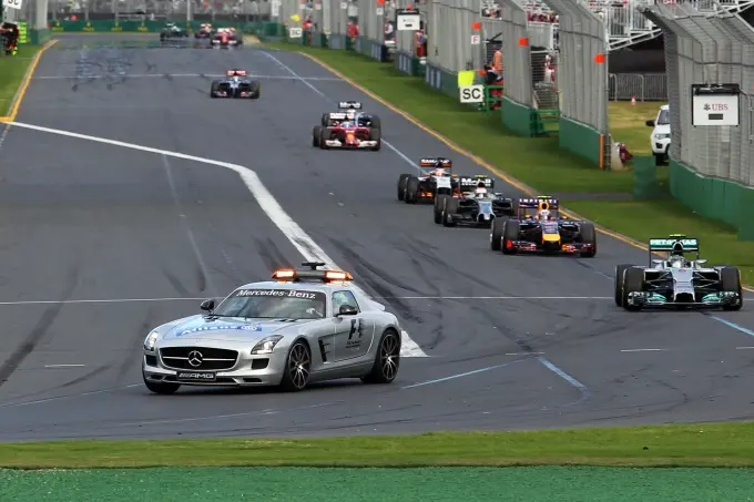 formula 1 safety car