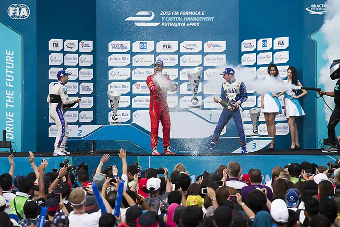 formula e podium putrajaya robin frijns podium rx 680