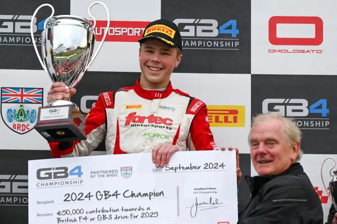 gb4 brands hatch 1