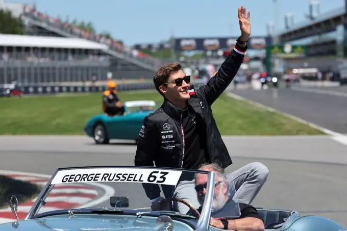 george russell parade m320447 2