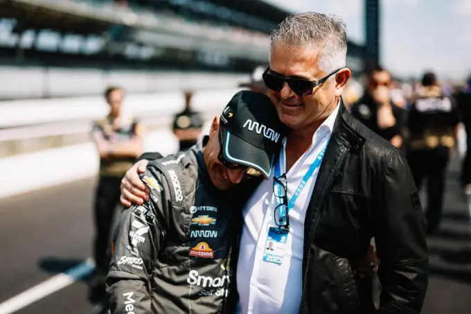 gil de ferran and tony kanaan on pit lane during practice for the 2023 indianapolis 500 photo by joe skibinski ref image without watermark m95735