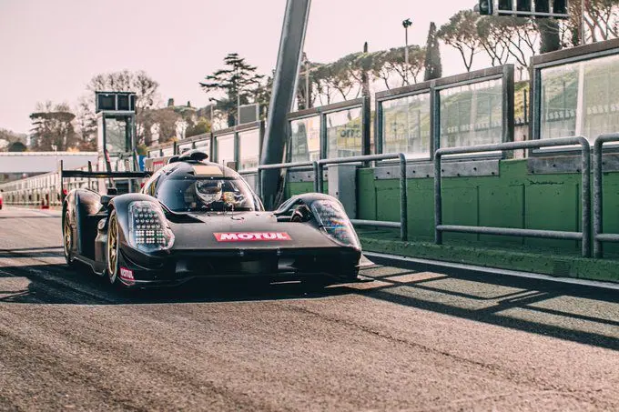 glickenhaus scg 007 lmh romain dumas evkkiizxeaalpqb