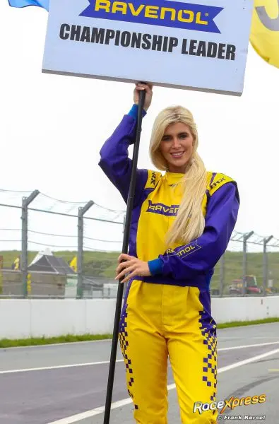 grid girl championship leader dtm2024 57