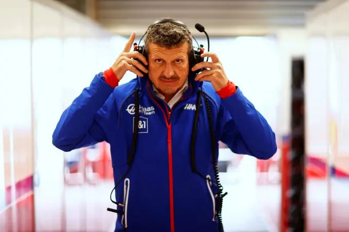 haas baas guenther steiner 1019323593 lat 20220827 gp2214 084359 onz6745 943
