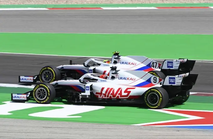 haas f1 portimao schumacher overtakes mazepin 1018589898 sut 20210502 gp2103 141618 ms23866 116