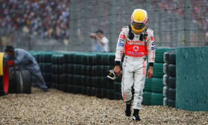 hamilton 2007 chinese grand prix gravel2