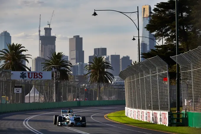 hamilton aus
