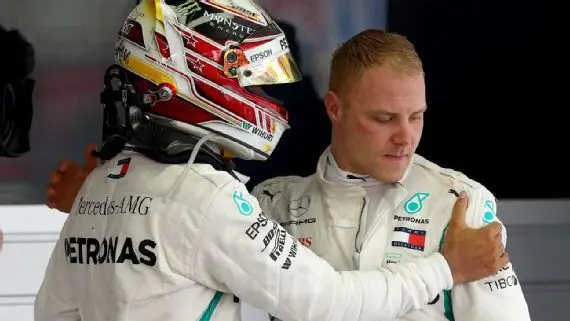hamilton bottas na race sochi