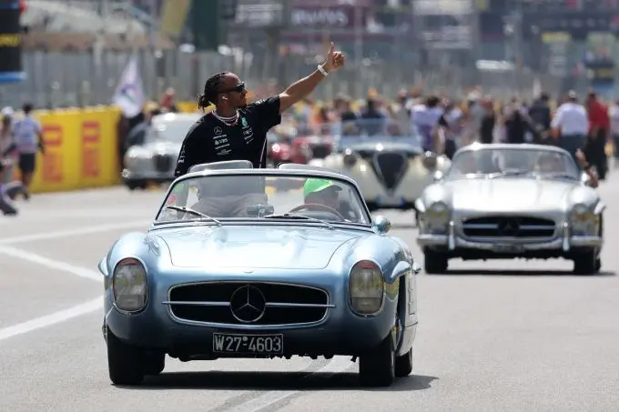 hamilton driver parade