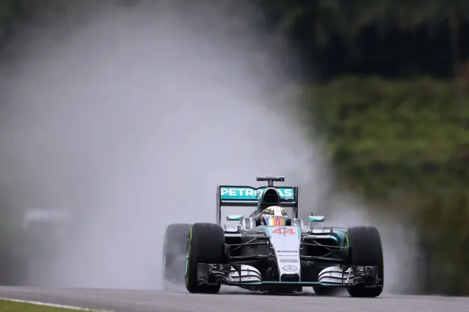 hamilton regen sepang