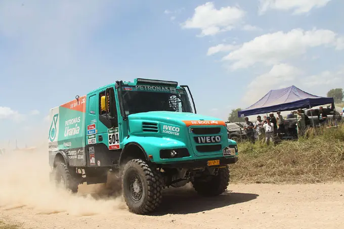 hans stacey dakar rally 2015 dakar team de rooy iveco