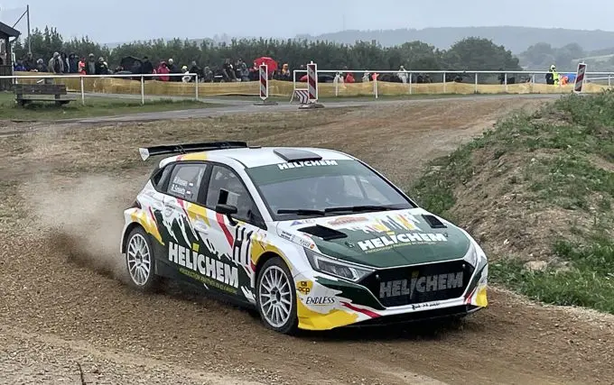 helichem rally team henk vossen met zijn hyundai i20 in actie tijdens de adac rallye oberehe 250823