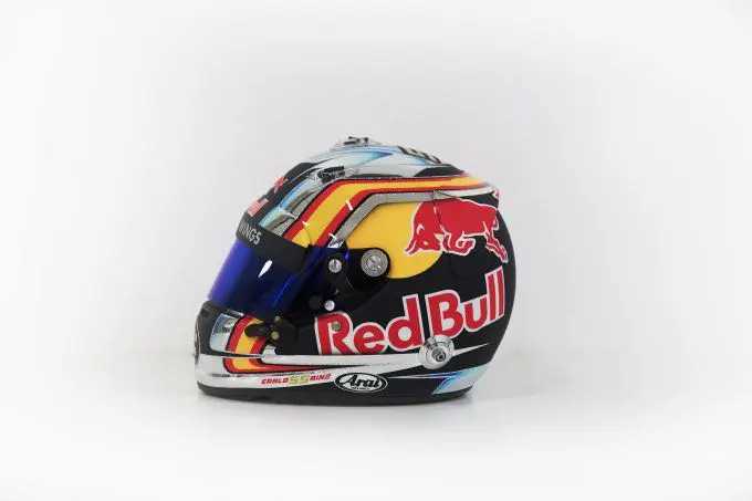 helm carlos sainz