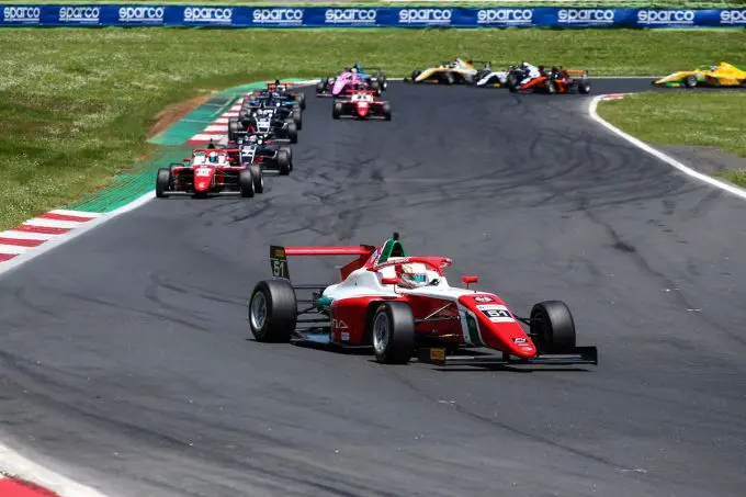italian f4 r1 1