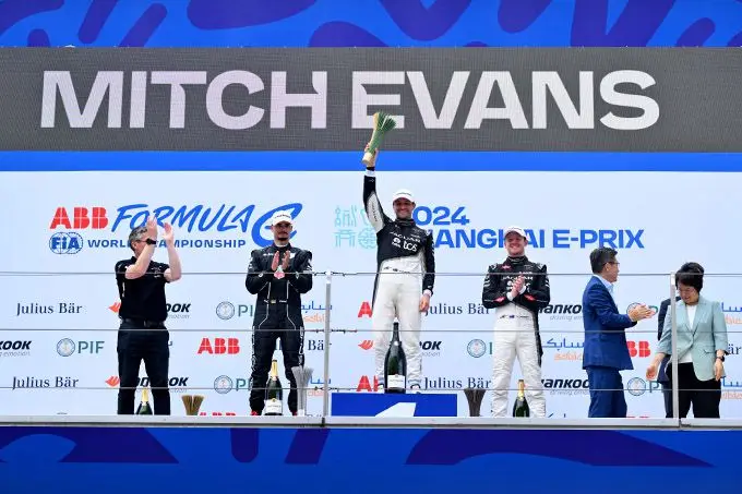 j tcs racing r11 shanghai podium